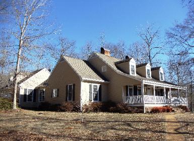 Southern Plantation Home for sale. American Hometown Realty.